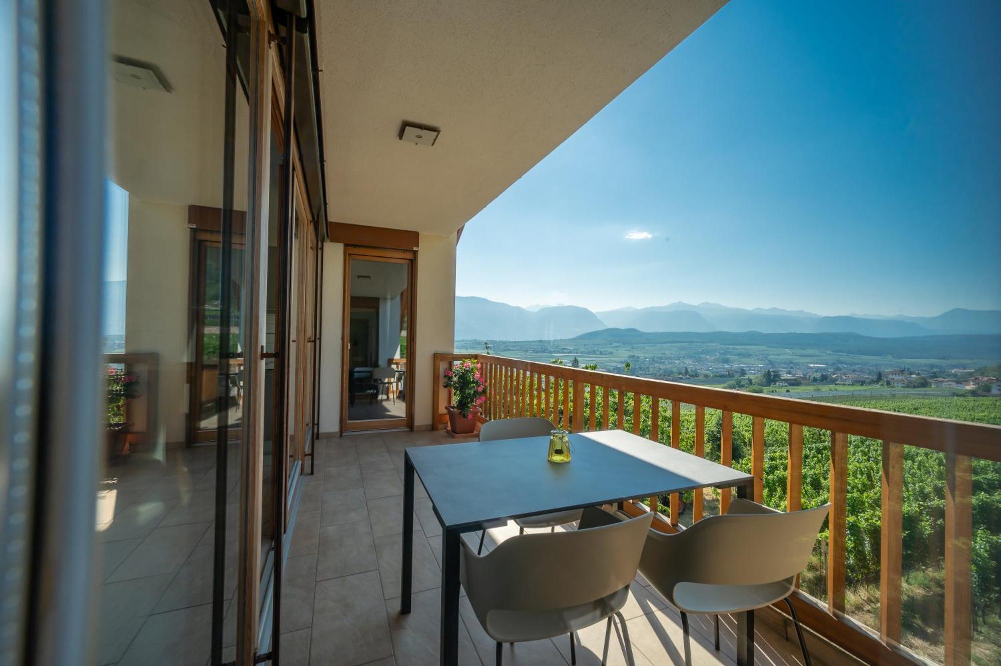 Weingut Lahn Zu Eppan Apartment Appiano Sulla Strada Del Vino Ngoại thất bức ảnh